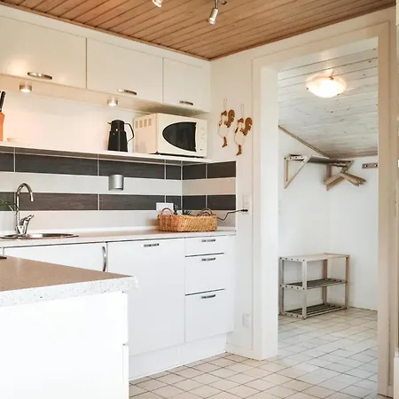 Pet Friendly In Hvide Sande With Kitchen *