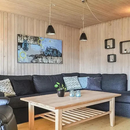 Pet Friendly In Hvide Sande With Kitchen